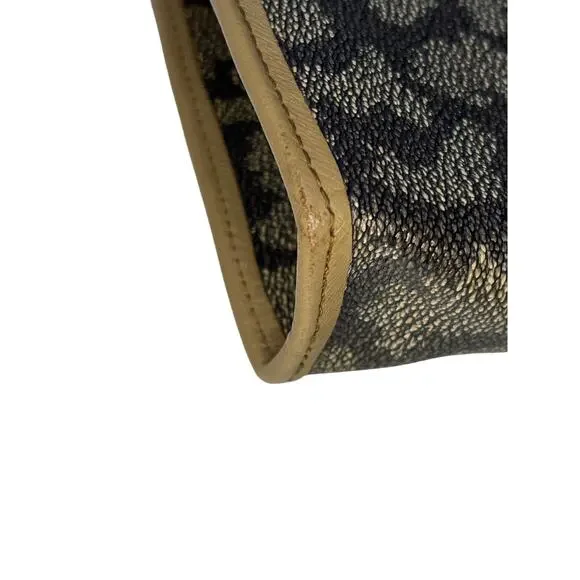 Yves Saint Laurent Clutch Zippy Bag Clutch with Outside Pouch Giraffe Print